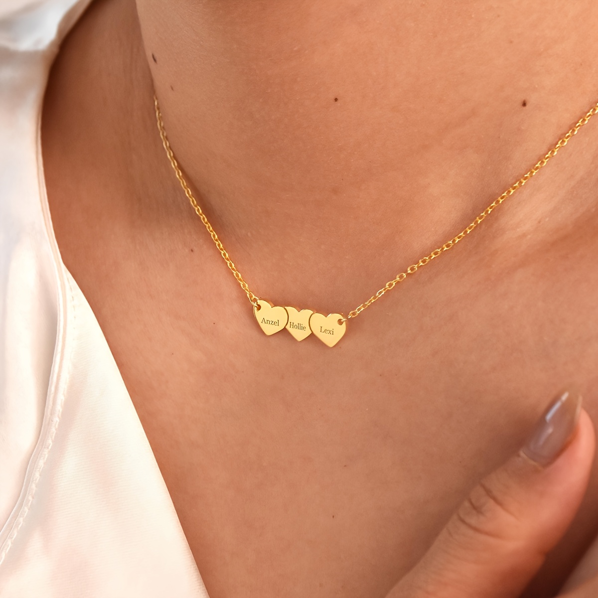 Personalized Multiple Love Heart Name Pendant Necklace — Custom Family Gift